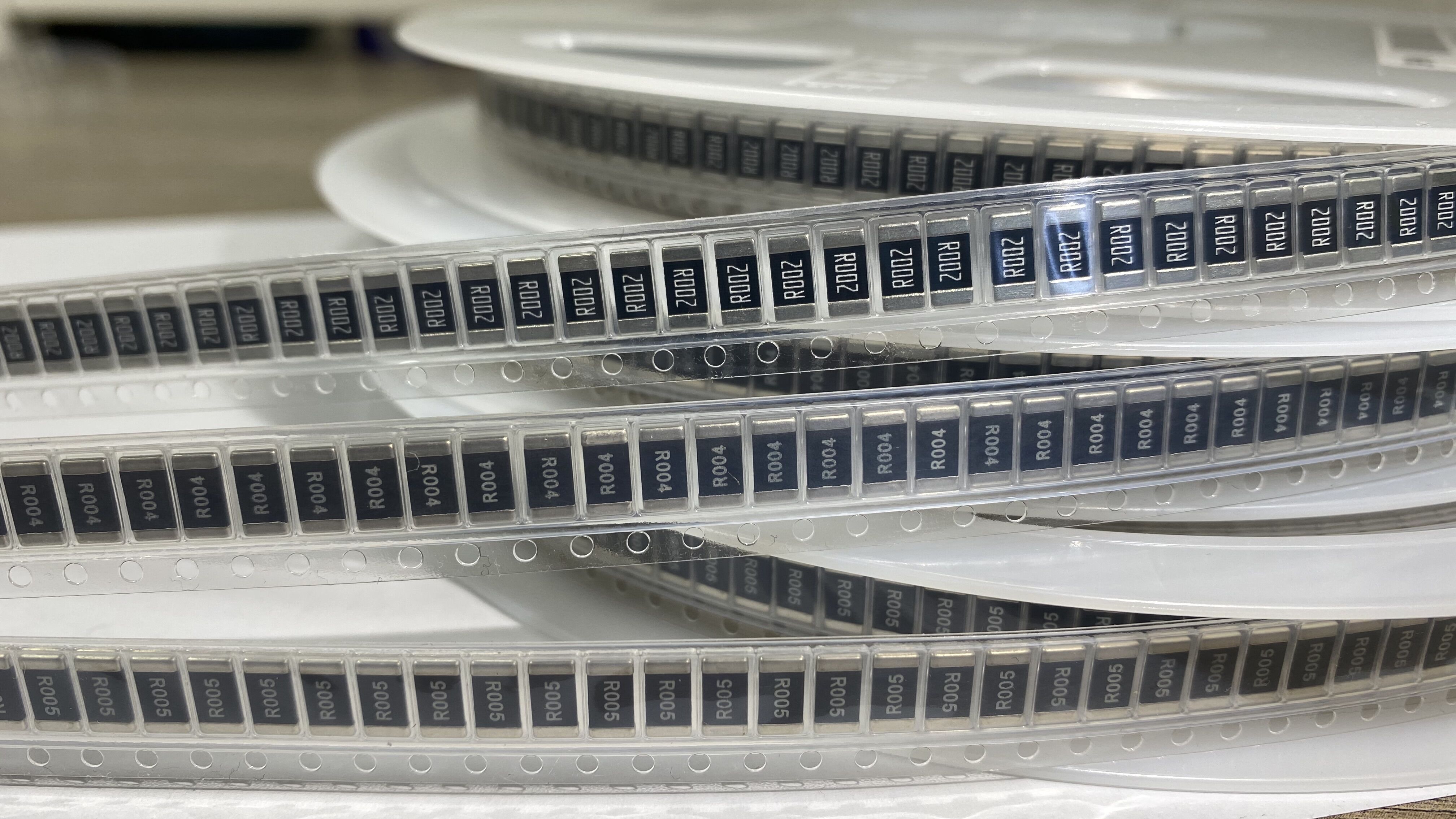 合金采樣電阻|特點、應用及選型注意事項